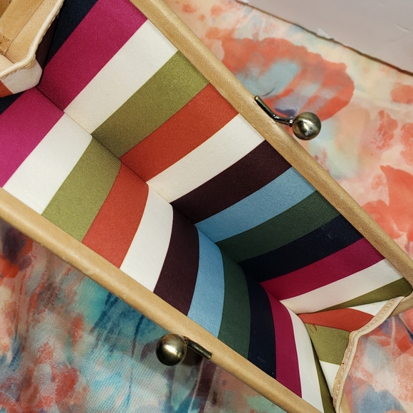 PRICE FIRM COACH LEGACY BAG & WALLET LEATHER SET. - Picture 7 of 16